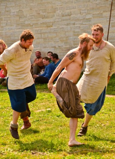 кто хочет попробовать поскакать?