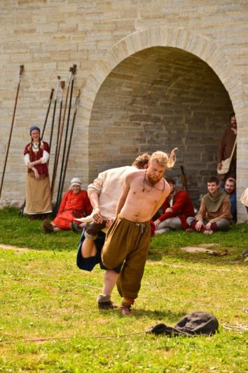 и зад об зад