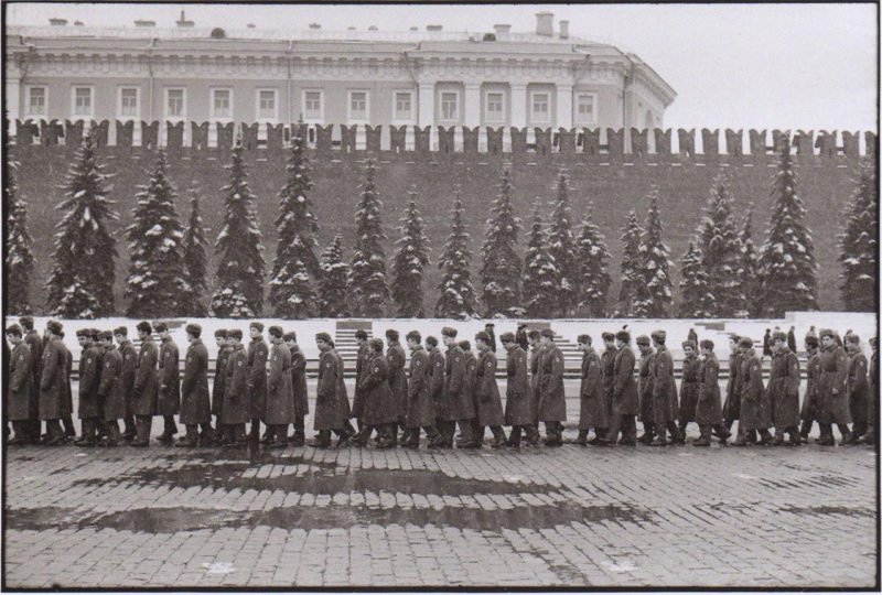 Очередь в мавзолей Ленина (Москва, 1972)