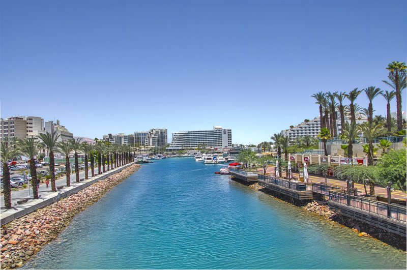 534680085_10228031353918571_7413009743858354692_n